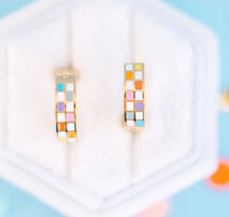 Rainbow Check Huggies Gold