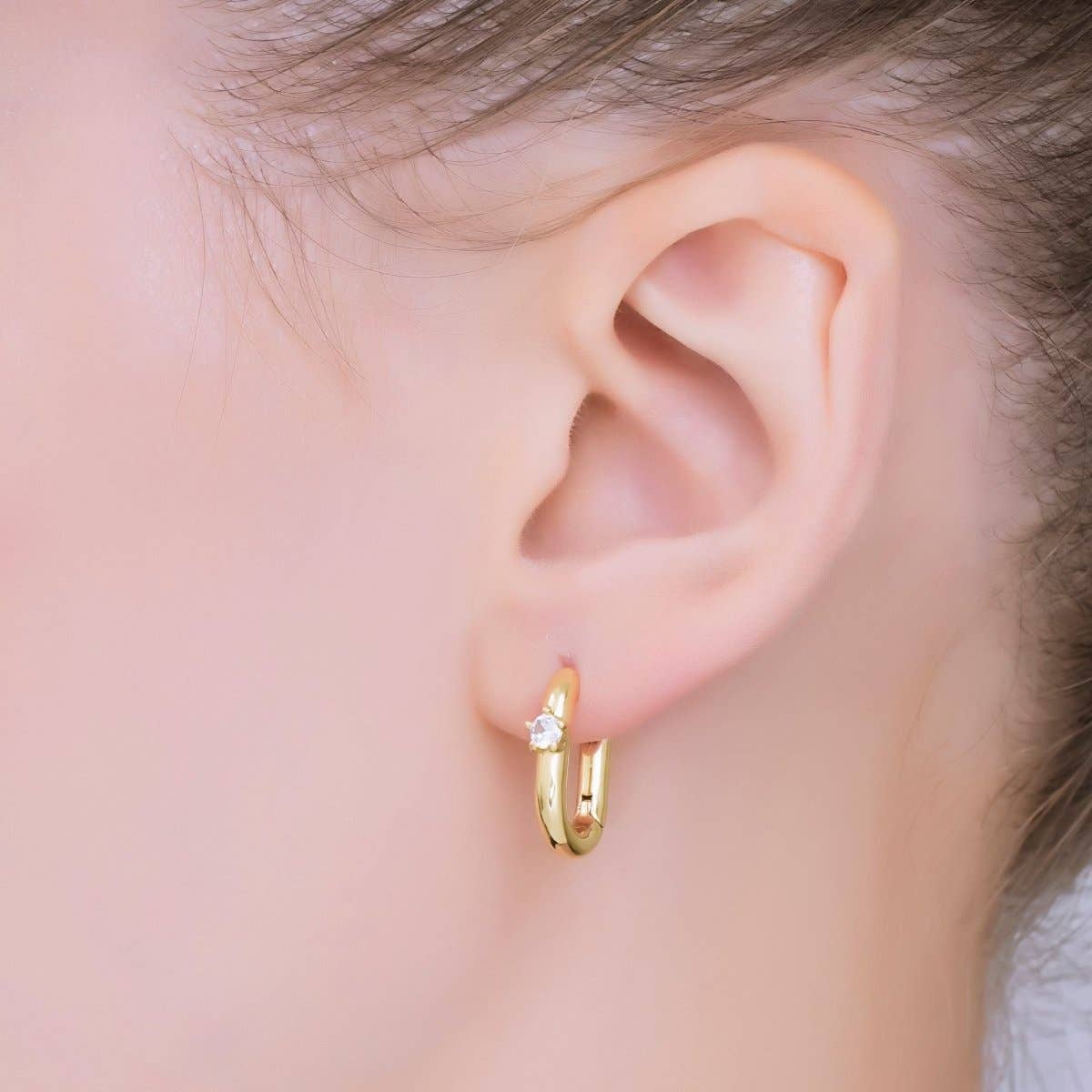 Single Diamond Rectangle Huggies